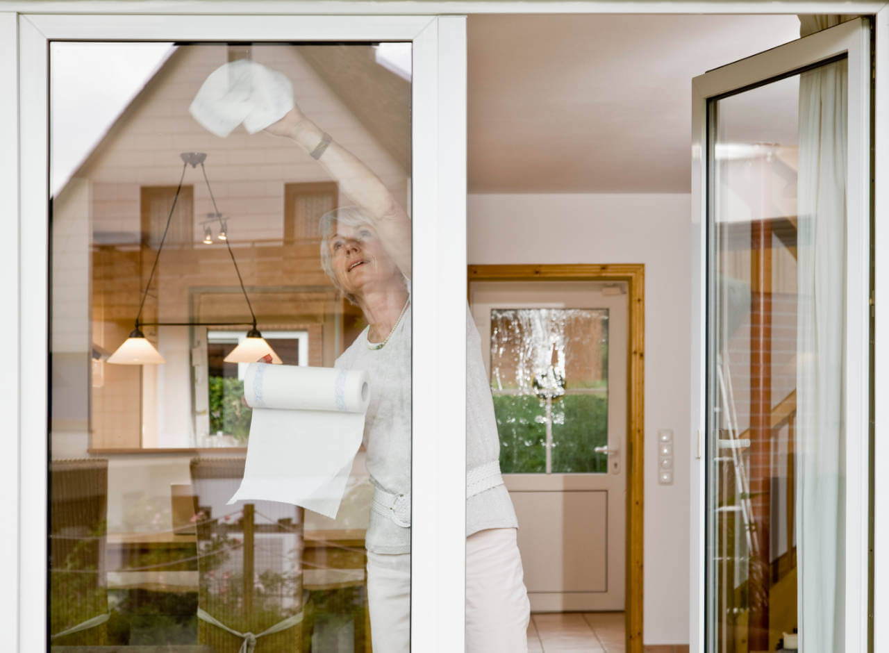 How To Clean Vinyl Windows